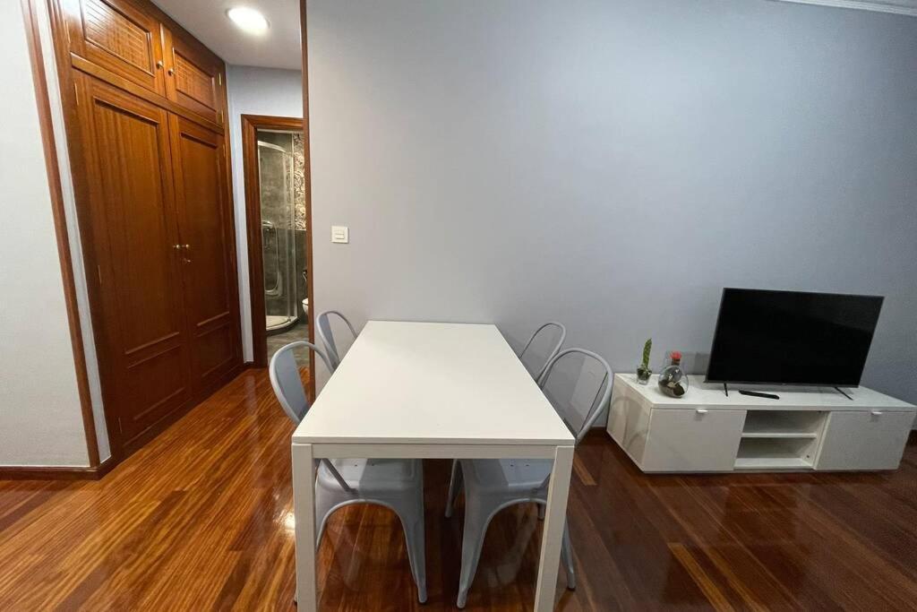 Apartamento Centrico กาสโตร-อูร์เดียเลส ภายนอก รูปภาพ