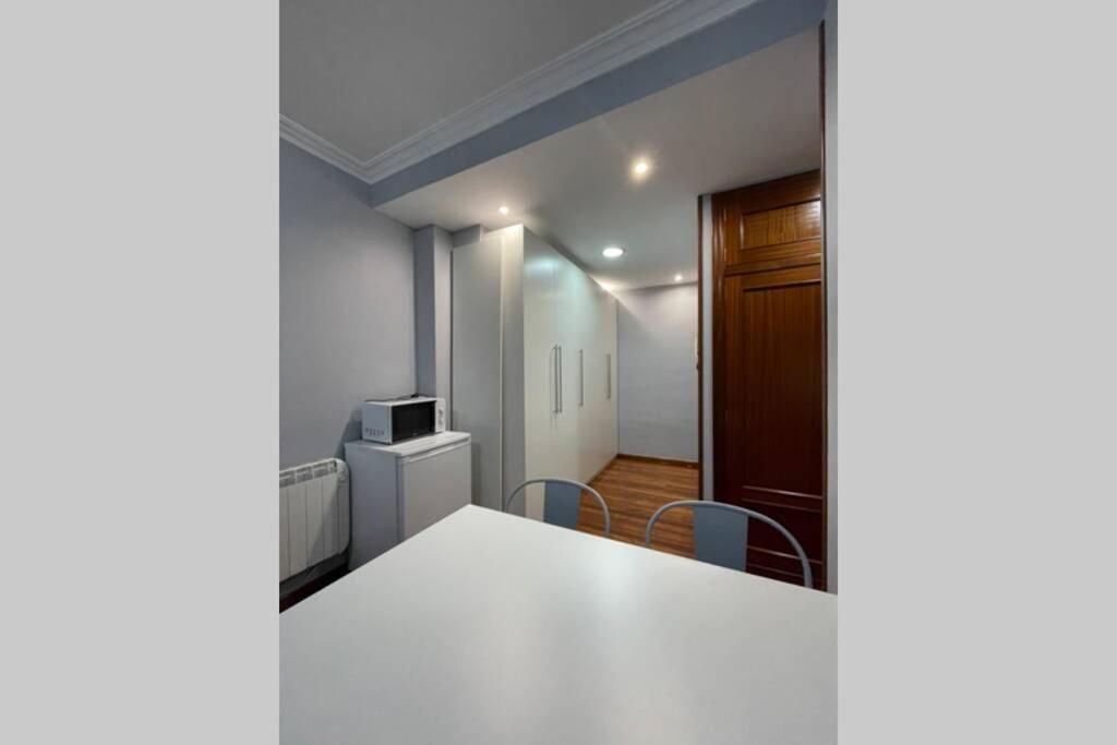 Apartamento Centrico กาสโตร-อูร์เดียเลส ภายนอก รูปภาพ